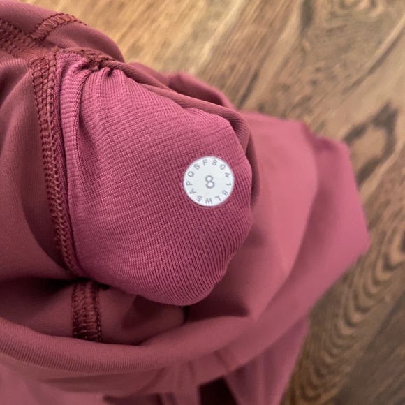 Lululemon Pink Leggings - size 8 - Picture 3 of 3